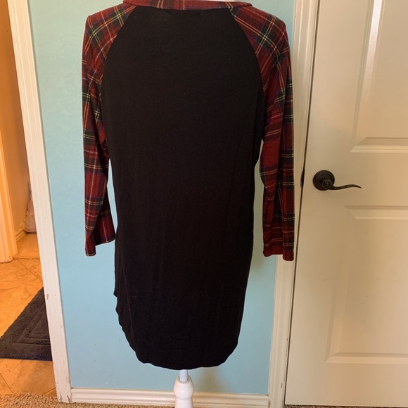 First Look Tunic - Picture 2 of 3